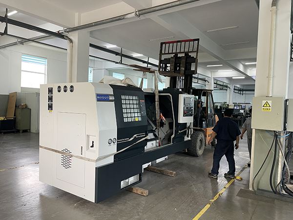 Hanpu company introduce new equipment, help enterprise development!